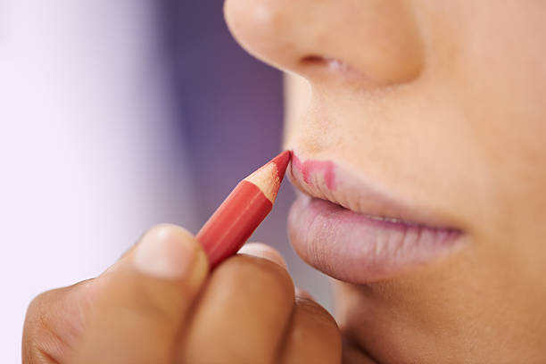 How to Perfect the Popular Lip Liner Method for Voluminous Lips